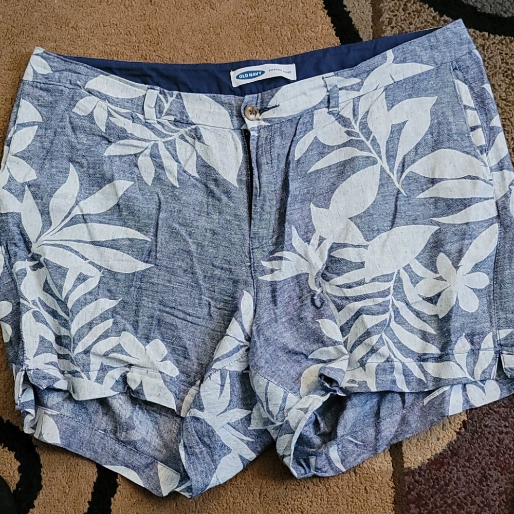 Linen blend shorts